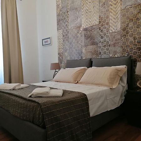 רומא Monticello Apartment Via Cavour מראה חיצוני תמונה