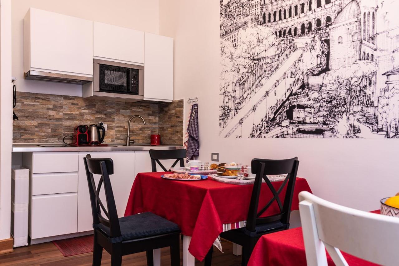 רומא Monticello Apartment Via Cavour מראה חיצוני תמונה