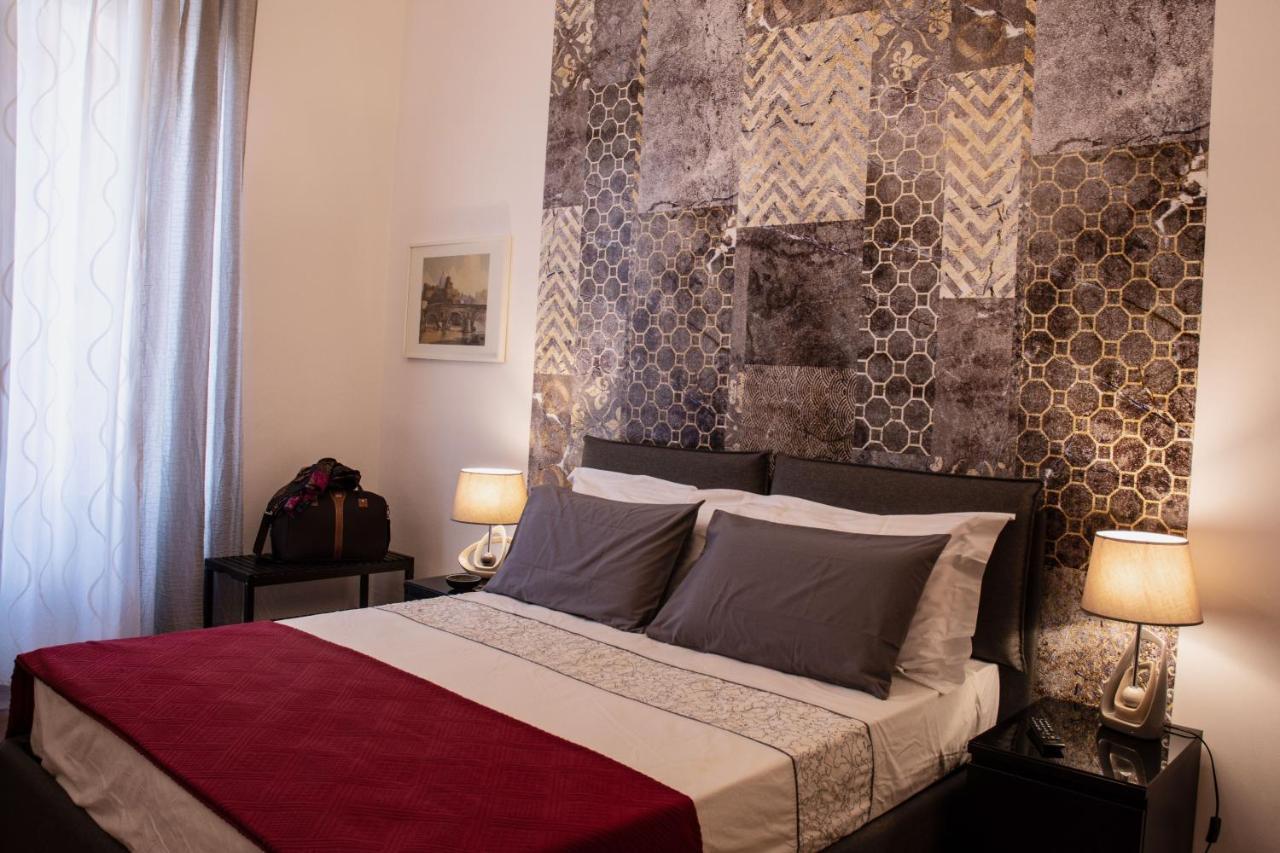 רומא Monticello Apartment Via Cavour מראה חיצוני תמונה